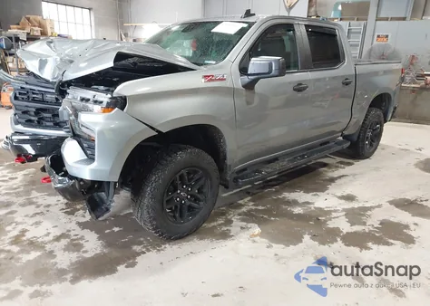 2024 Chevrolet Silverado 1500 4Wd Short Bed Custom Trail Boss z USA, uszkodzony, nr VIN 3GCPDCEK0RG325478